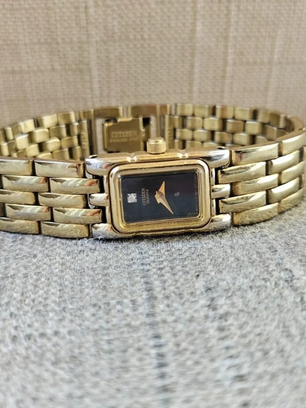Vintage Citizen Quartz Ladies Wristwatch Gold Tone Analog Quartz Wrist Watch